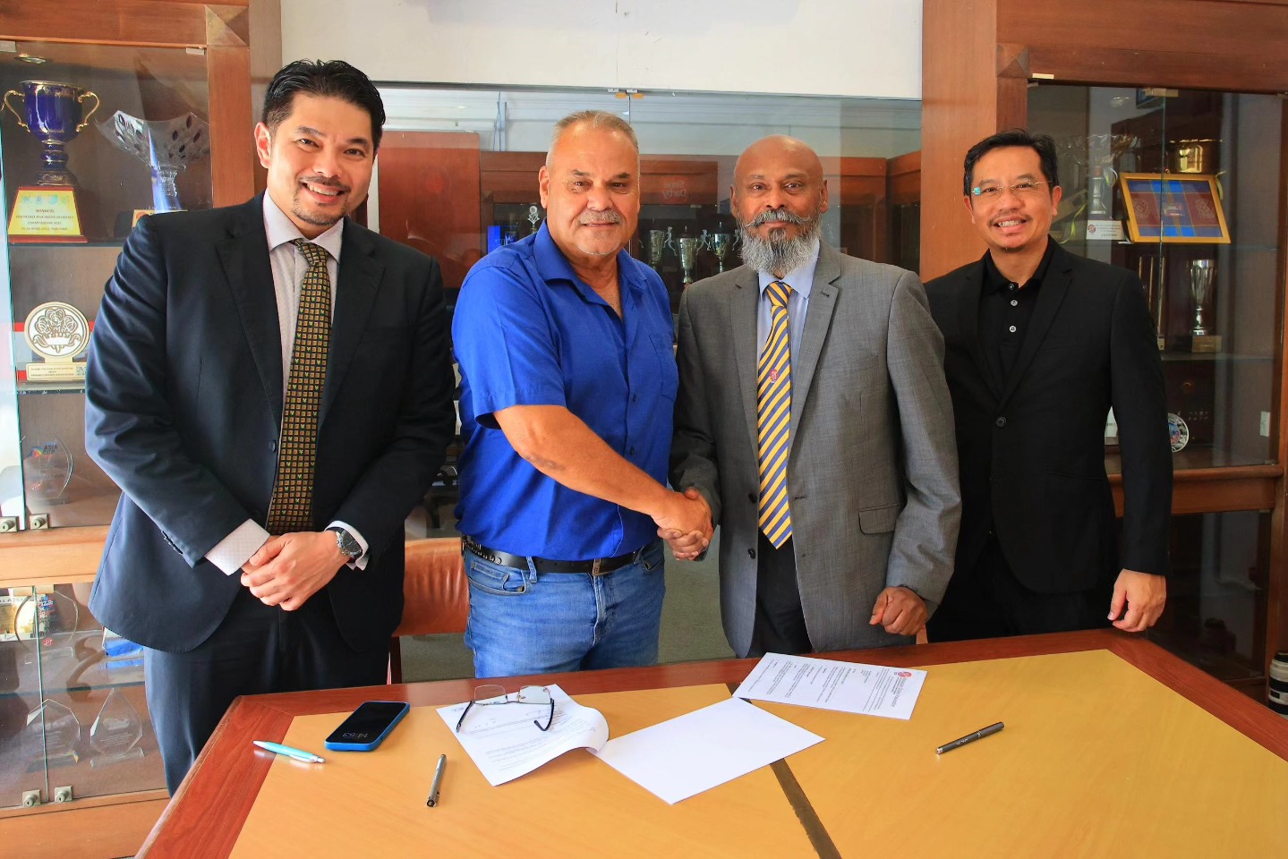 World Cup–Winning Coach Dav Whatmore to Accompany Malaysia at the Lotus Cup